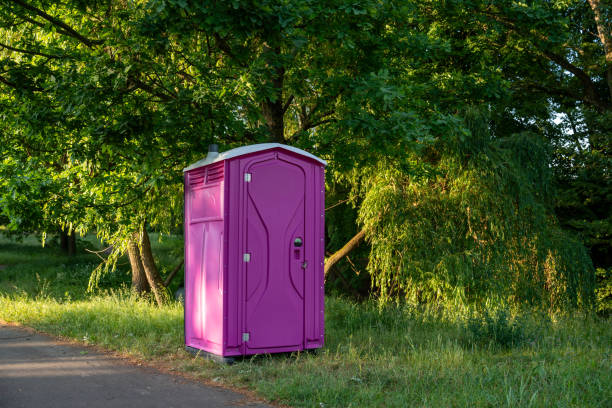 Best Luxury portable toilet rental  in Streator, IL